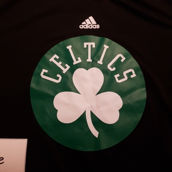 Boston Celtics tshirt size Large 14/16 - Picture 3 of 5